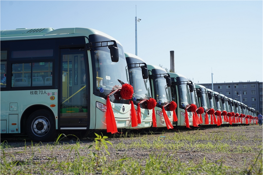 福田歐輝80臺(tái)純電城市客車交付，打造綠色出行新未來(lái)(圖2)